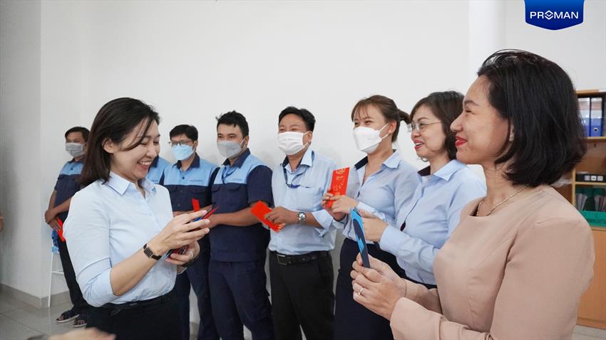 /img/news/full_proman_proman-ers-han-hoan-nhan-li-xi-may-man-dau-nam-1-202221293628.jpeg